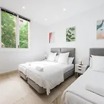 No Limit Hostel *