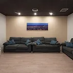No Limit Hostel *